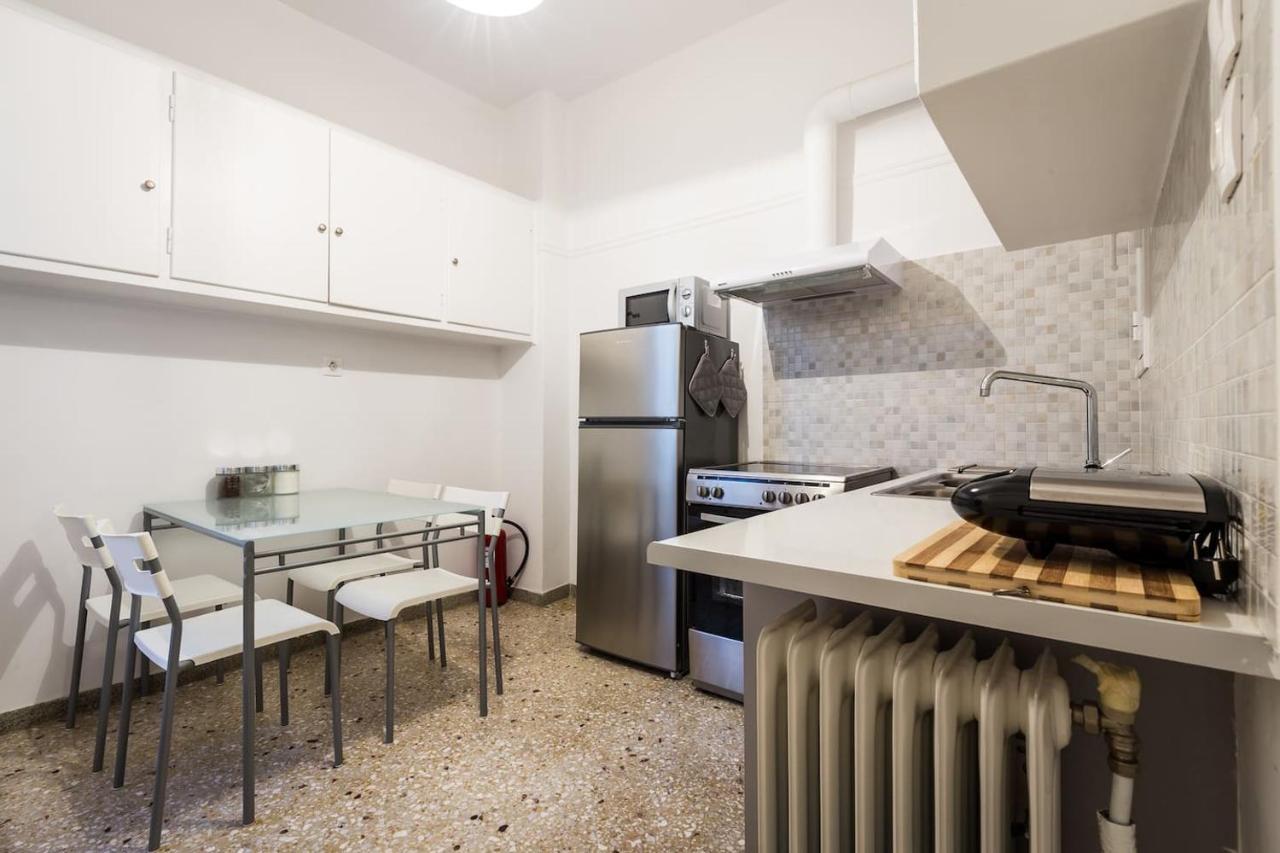 Homey Apartment For 4 People In Koukaki Athènes Extérieur photo